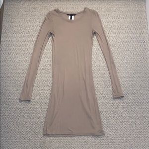 Bcbg basic robbed long sleeve dress